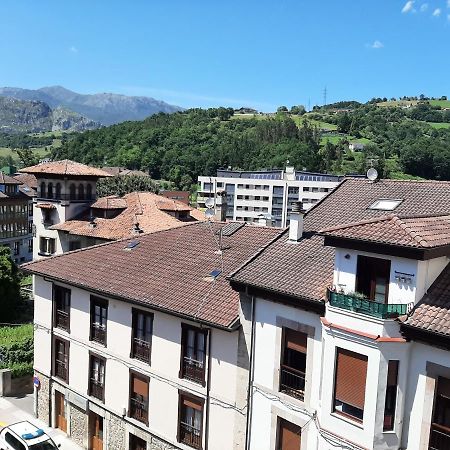 Apartmán Atico La Plaza Arriondas Exteriér fotografie