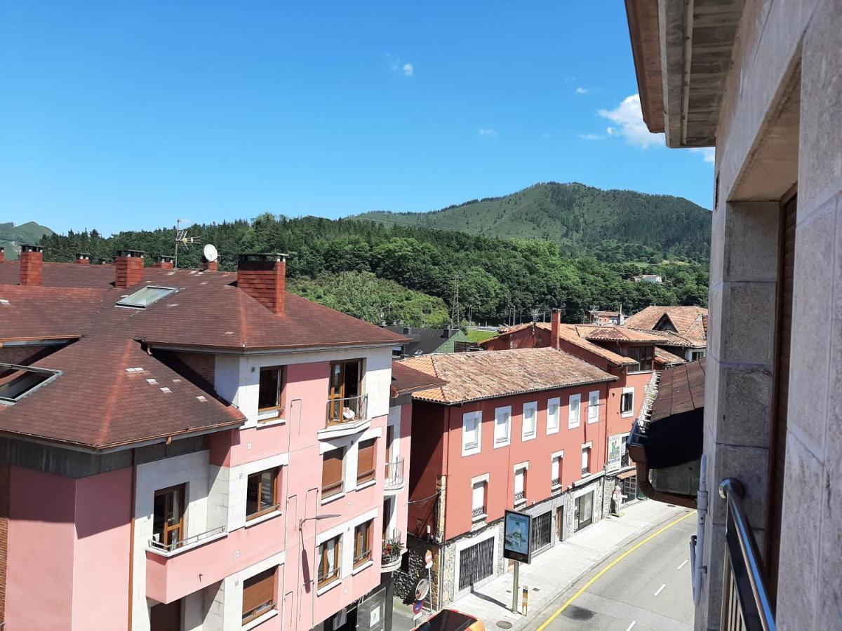 Apartmán Atico La Plaza Arriondas Exteriér fotografie